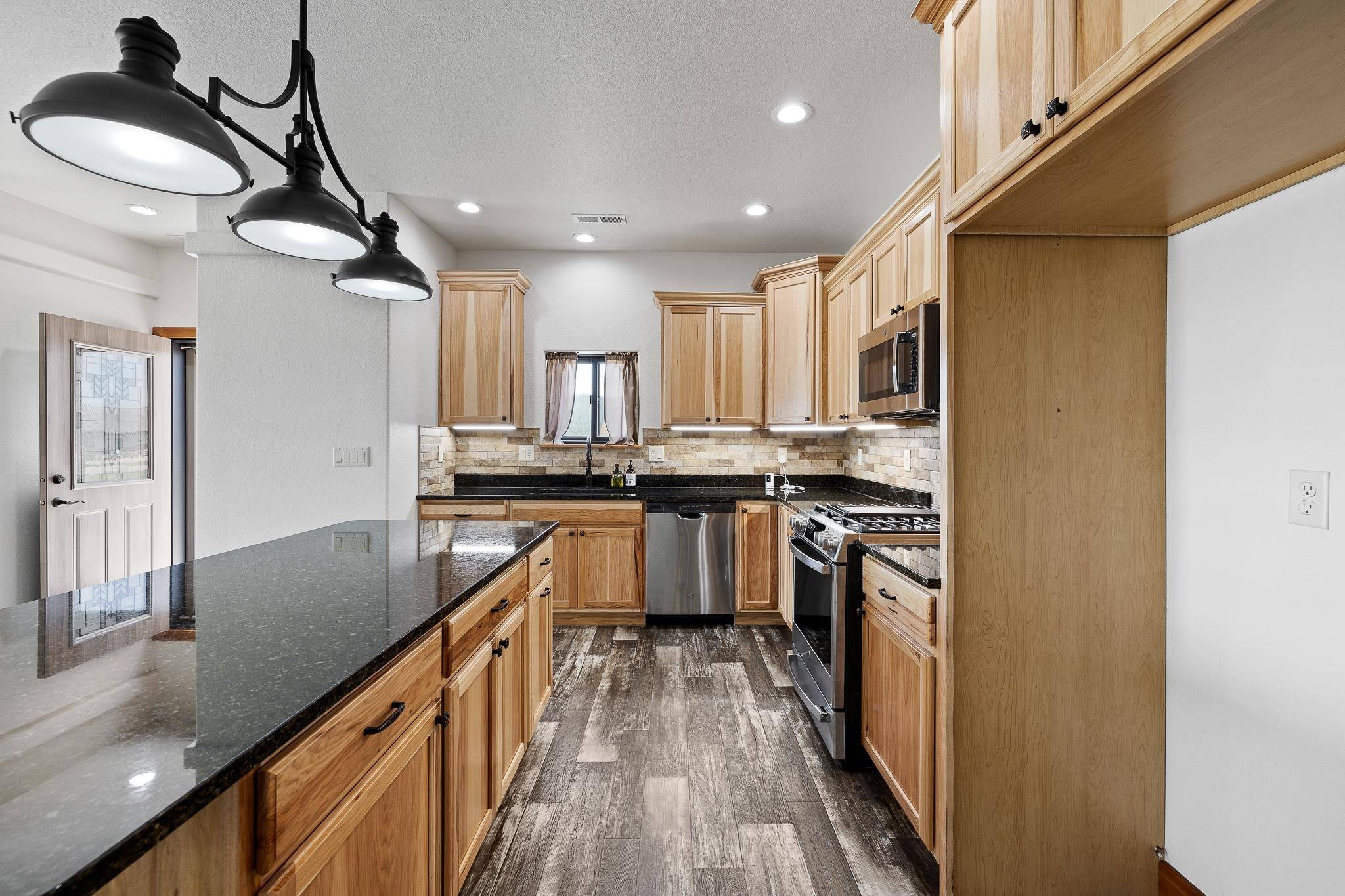 Hot Springs, SD 57747,215 Meadowlark Drive