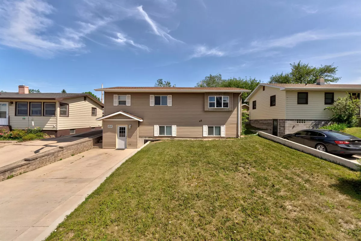 Rapid City, SD 57701,212 E Custer Street