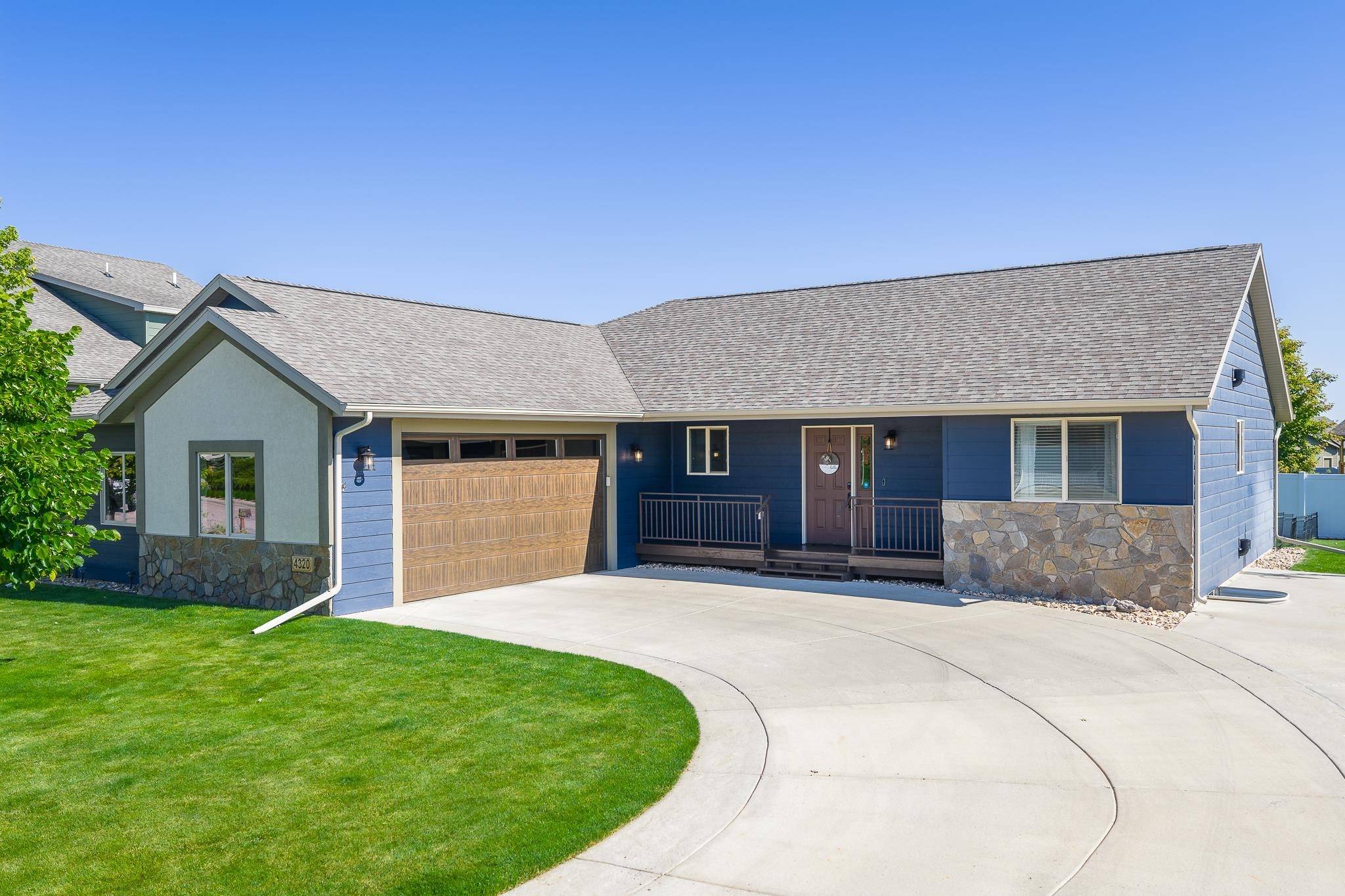 4320 Donegal Way, Rapid City, SD 57702