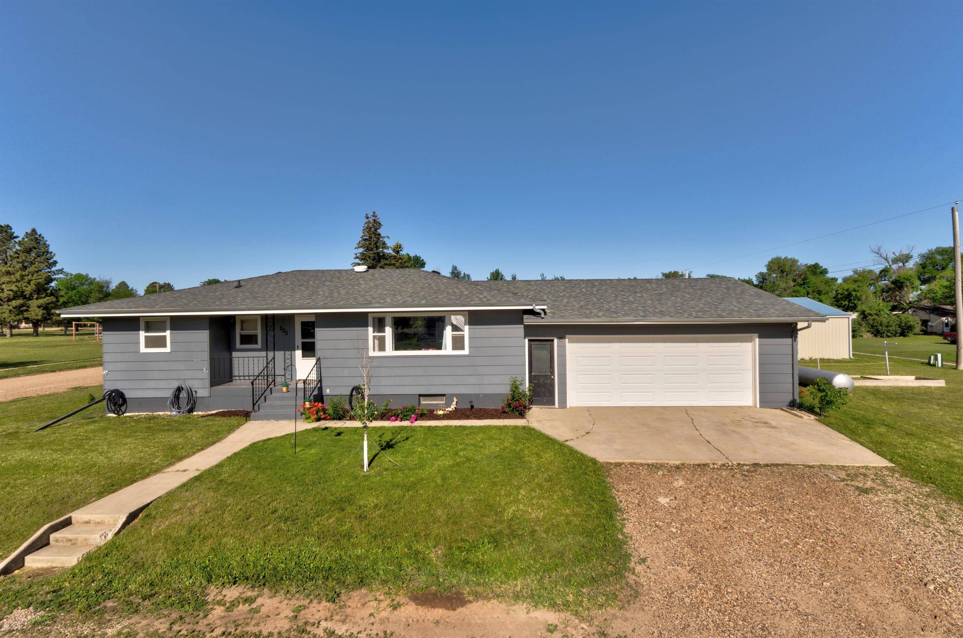 505 Fisk Avenue, Newell, SD 57760