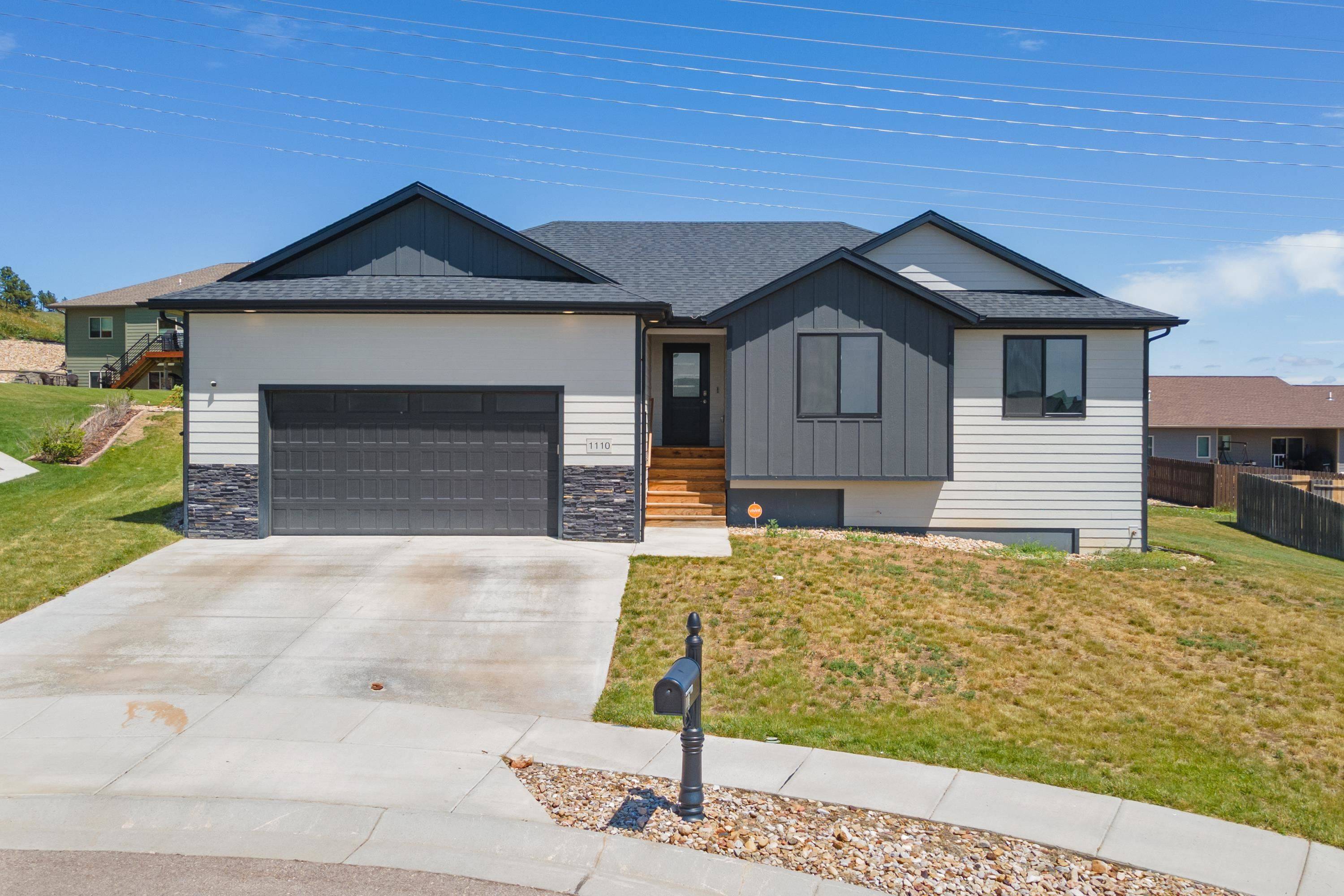 1110 Lennon Lane, Rapid City, SD 57701