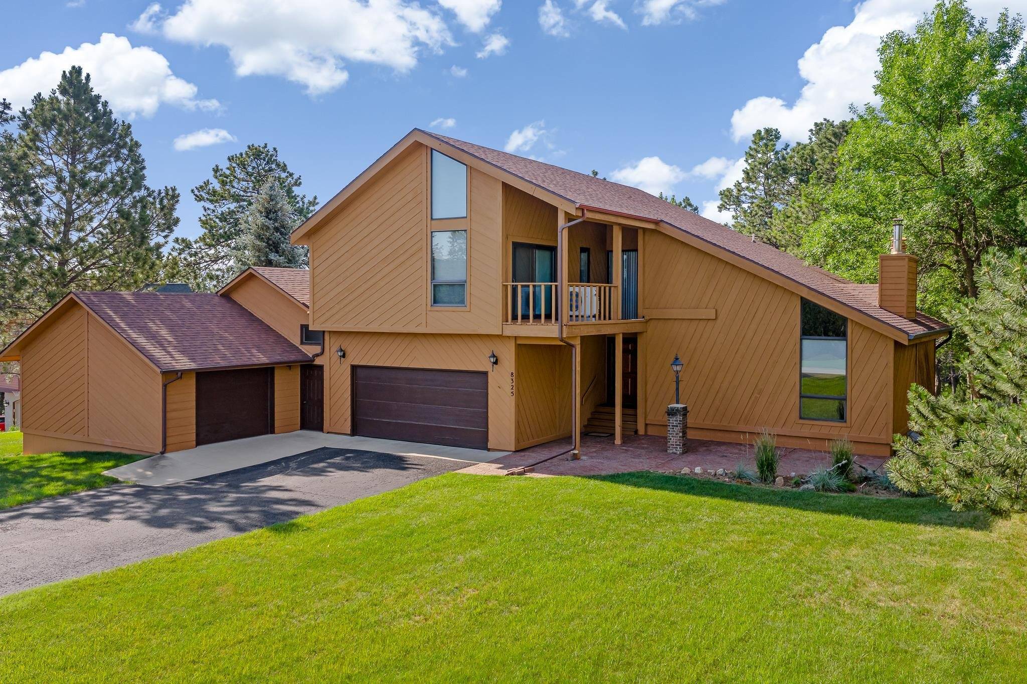 8325 Blackbird Ct, Rapid City, SD 57702
