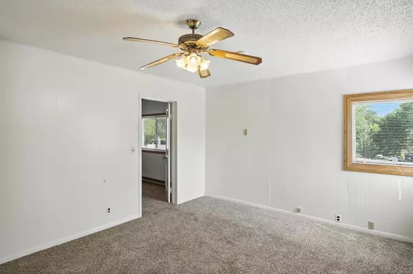 Hot Springs, SD 57747,346 N 22nd Street