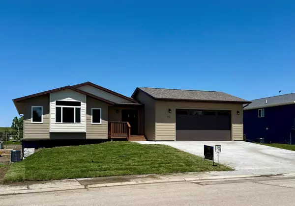 833 Ridgeview Street, Belle Fourche, SD 57717