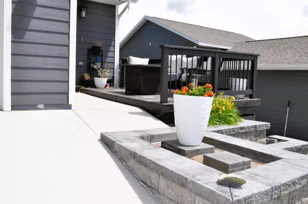 Rapid City, SD 57703,856 Diamond Ridge Boulevard