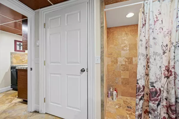 Deadwood, SD 57732,38 Jefferson Street