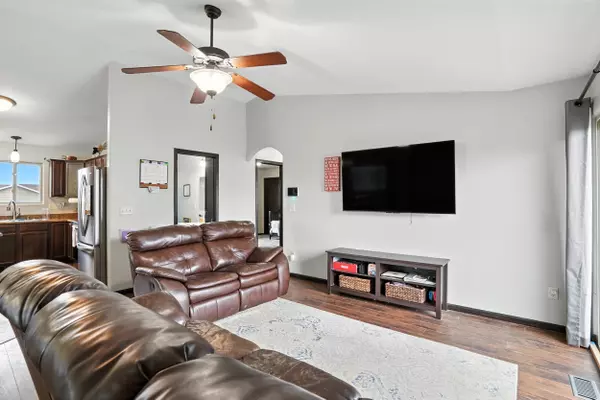 Box Elder, SD 57719,796 Sonic Way