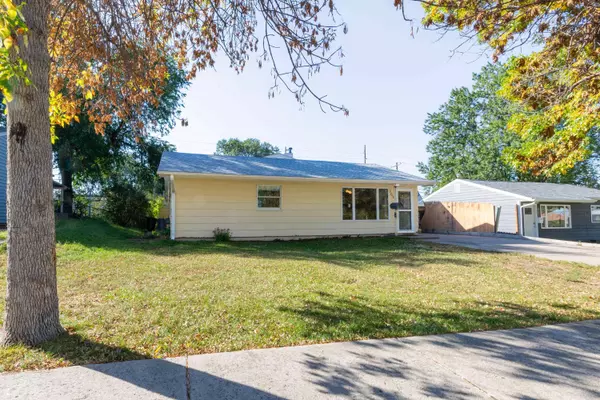 805 E Indiana Street, Rapid City, SD 57701-5834