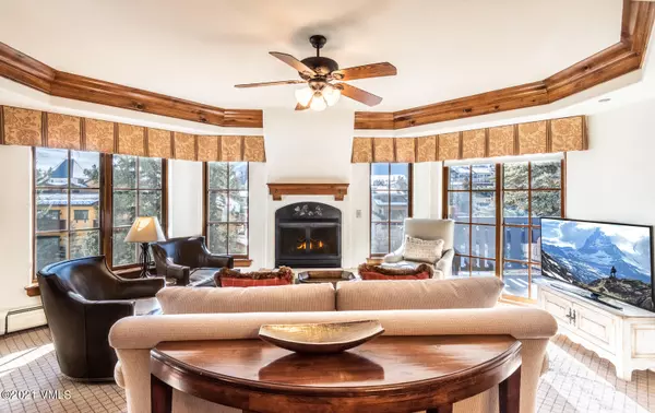 Vail, CO 81657,242 E Meadow DR 300-9