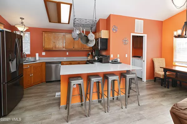 Gypsum, CO 81637,117 Pine PL