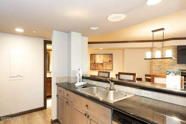 Beaver Creek, CO 81620,210 Offerson RD R-212/ Weeks 28 & 29