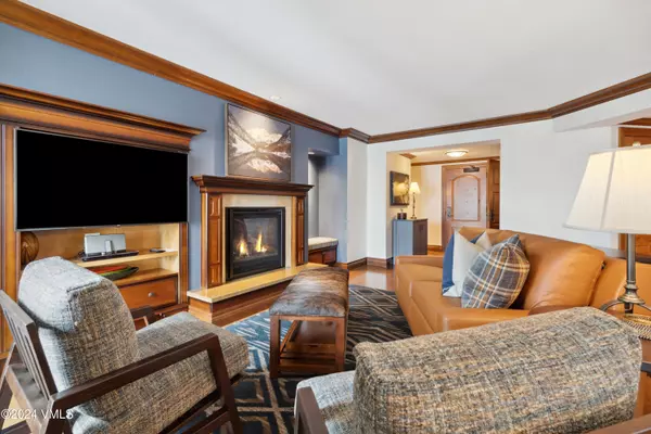 100 E Thomas PL 2051, Week 50, Beaver Creek, CO 81620