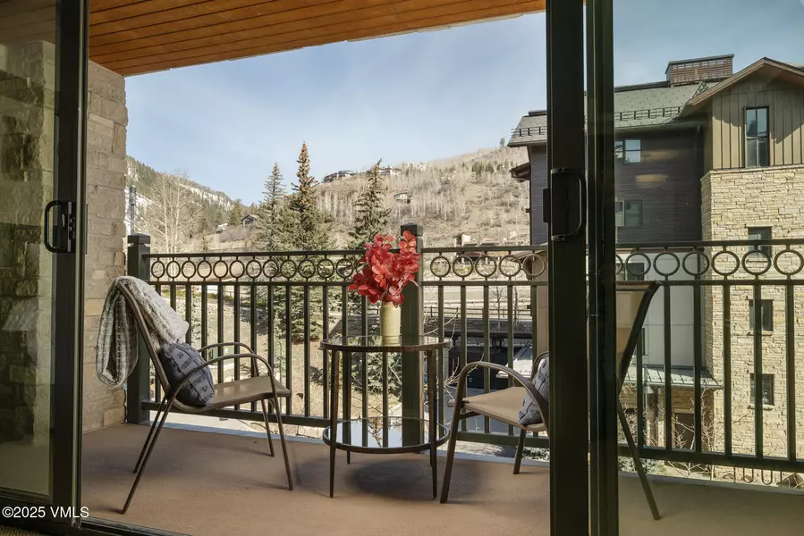 610 W Lionshead CIR 406, Vail, CO 81657