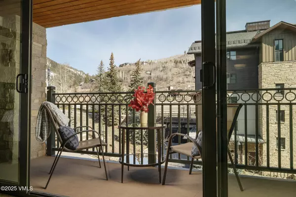 610 W Lionshead CIR 406,  Vail,  CO 81657
