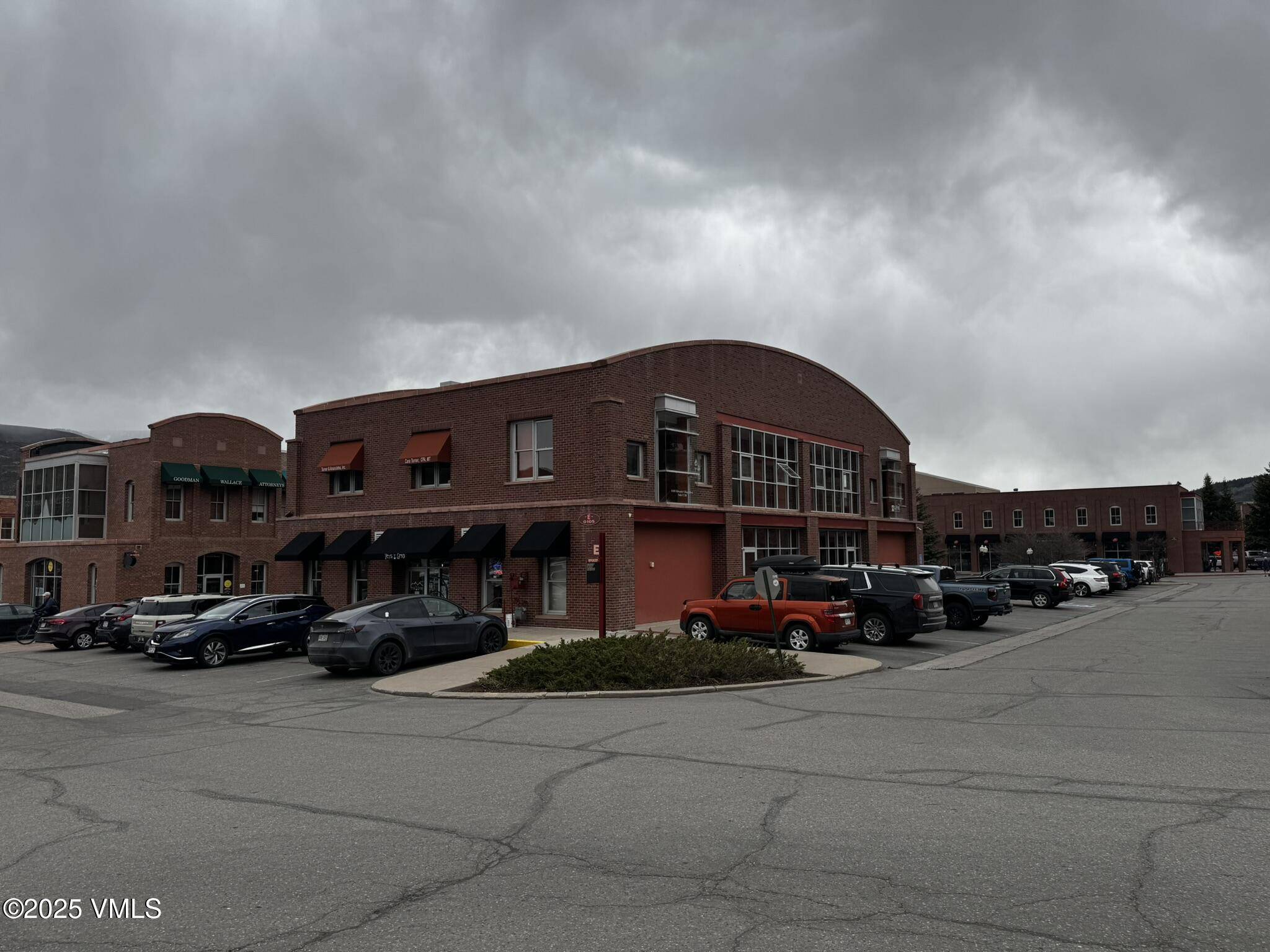 105 Edwards Village BLVD E201, Edwards, CO 81632