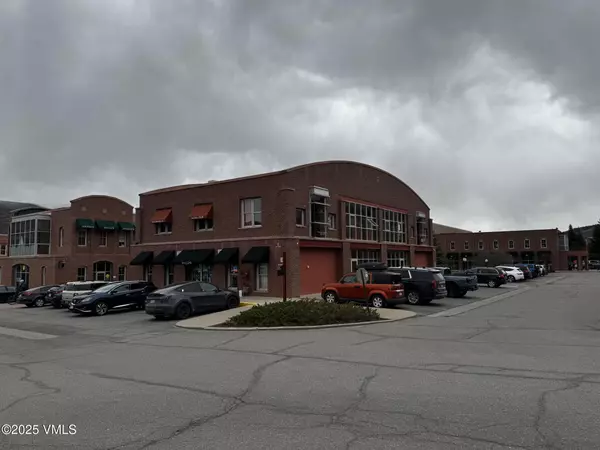 105 Edwards Village BLVD E201, Edwards, CO 81632