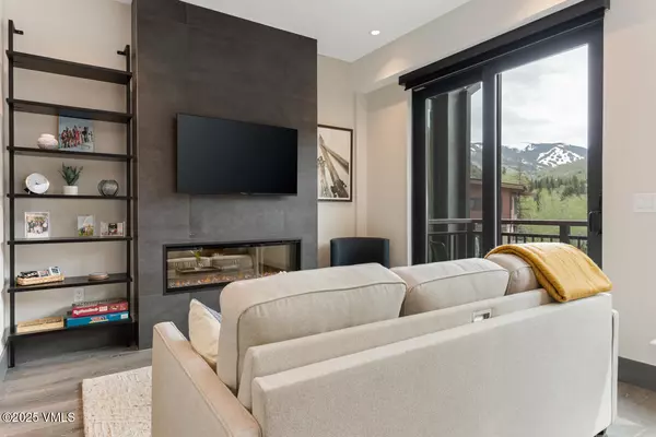 42 Riverfront LN 104, Avon, CO 81620