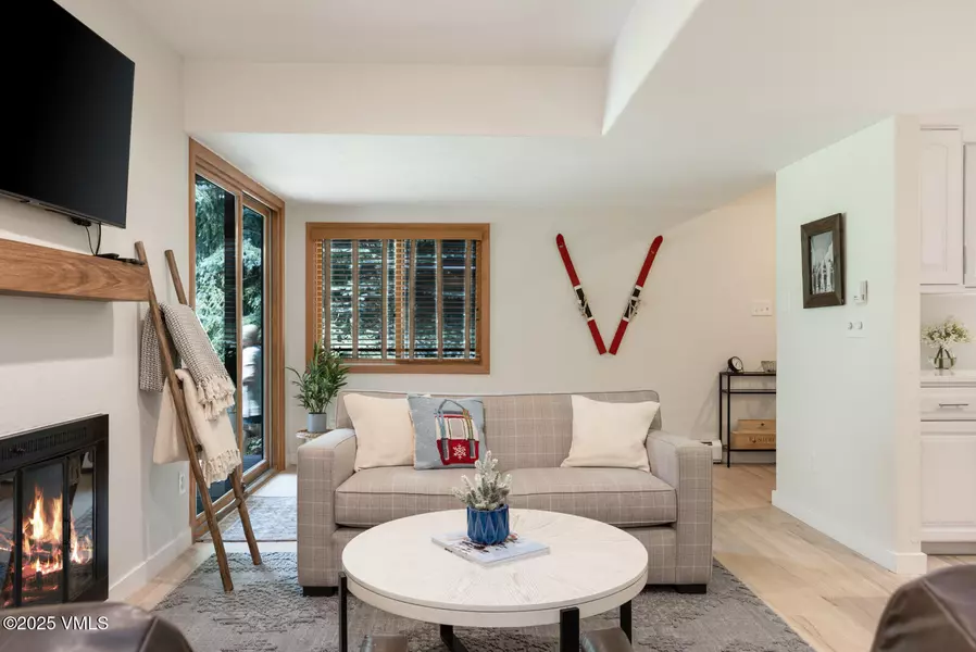 1616 Buffehr Creek B-17, Vail, CO 81657