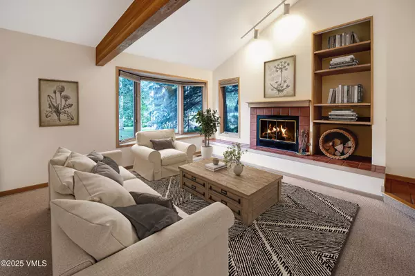 Eagle-vail, CO 81620,100 Deer BLVD B