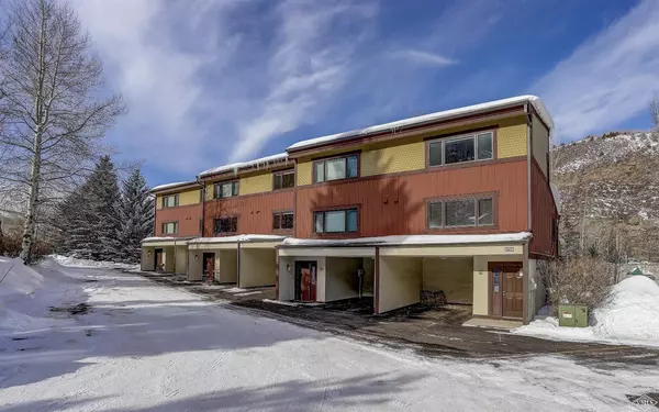 2733 Kinnikinnick RD C4, Vail, CO 81657