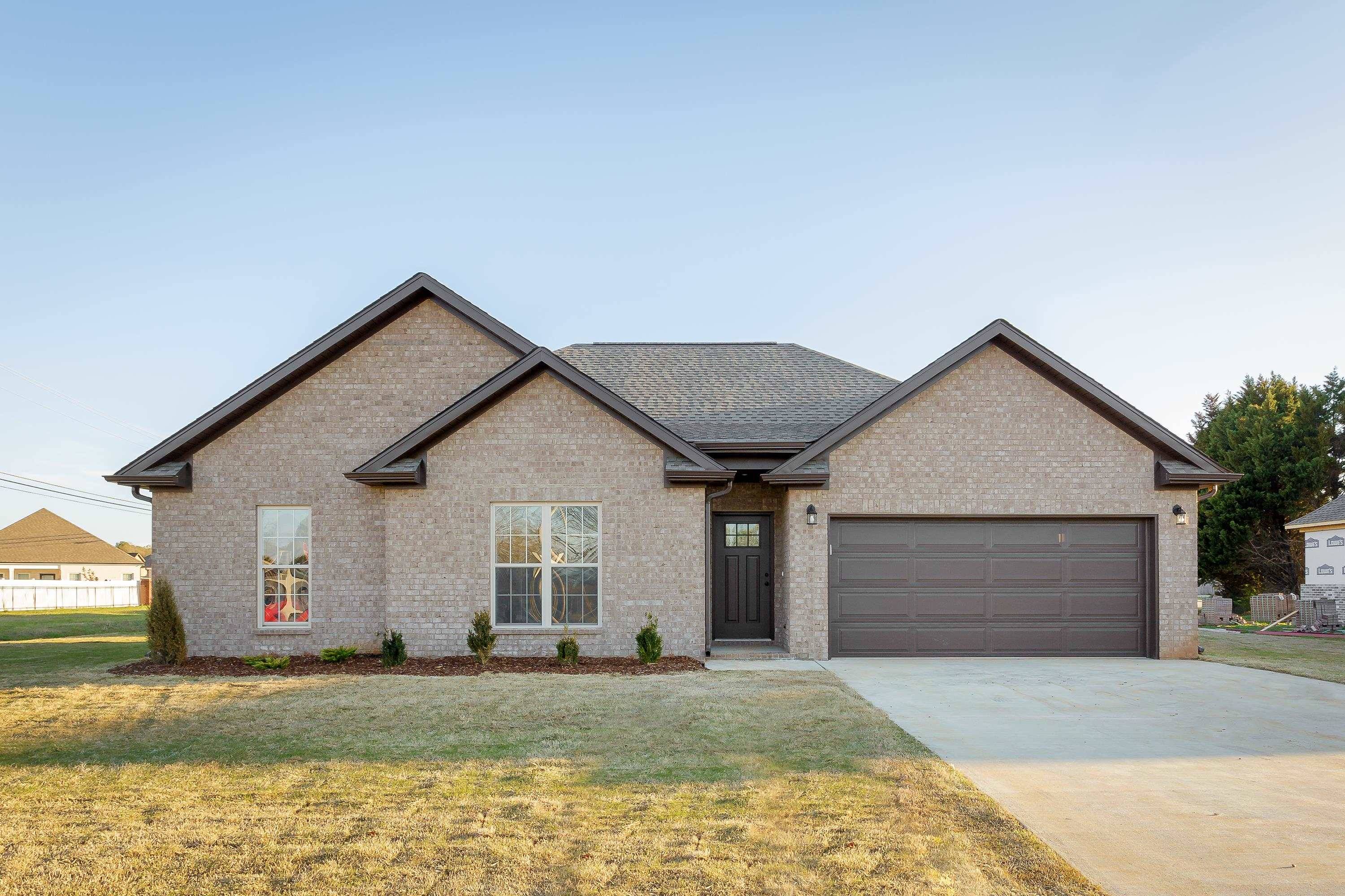 601 S Commons St W, Tuscumbia, AL 35645