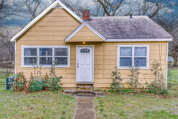 320 S Richards St, Florence, AL 35631