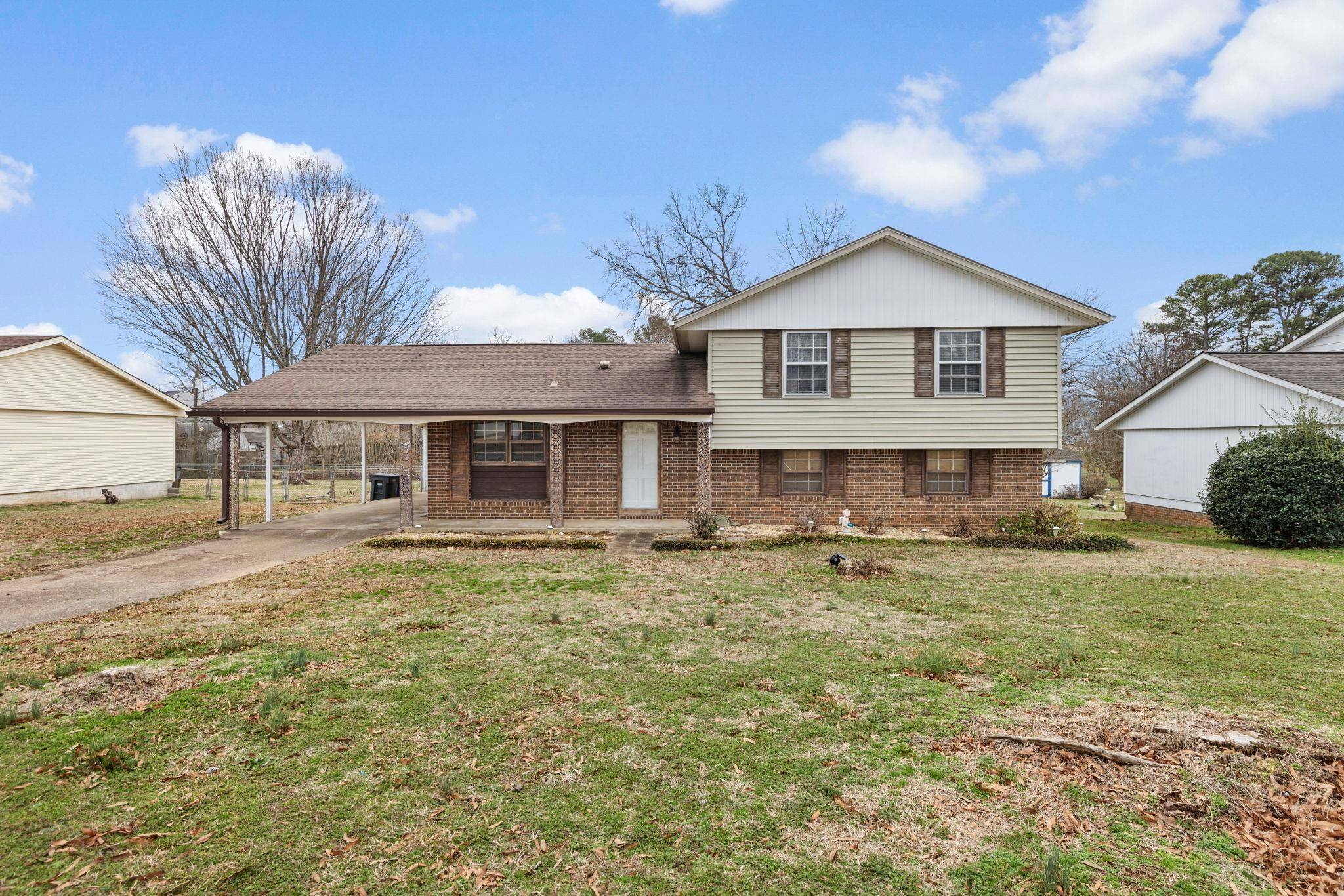 216 Britt St, Florence, AL 35633