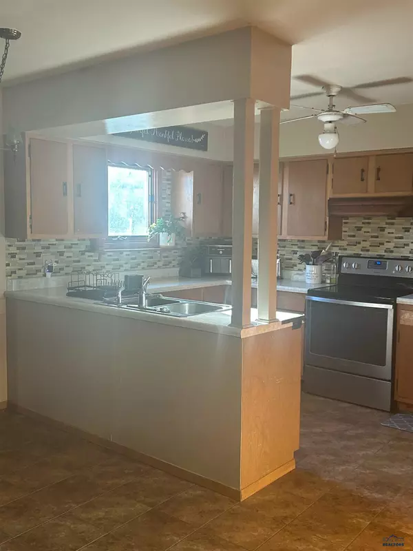 Faith, SD 57626,413 2nd Ave E