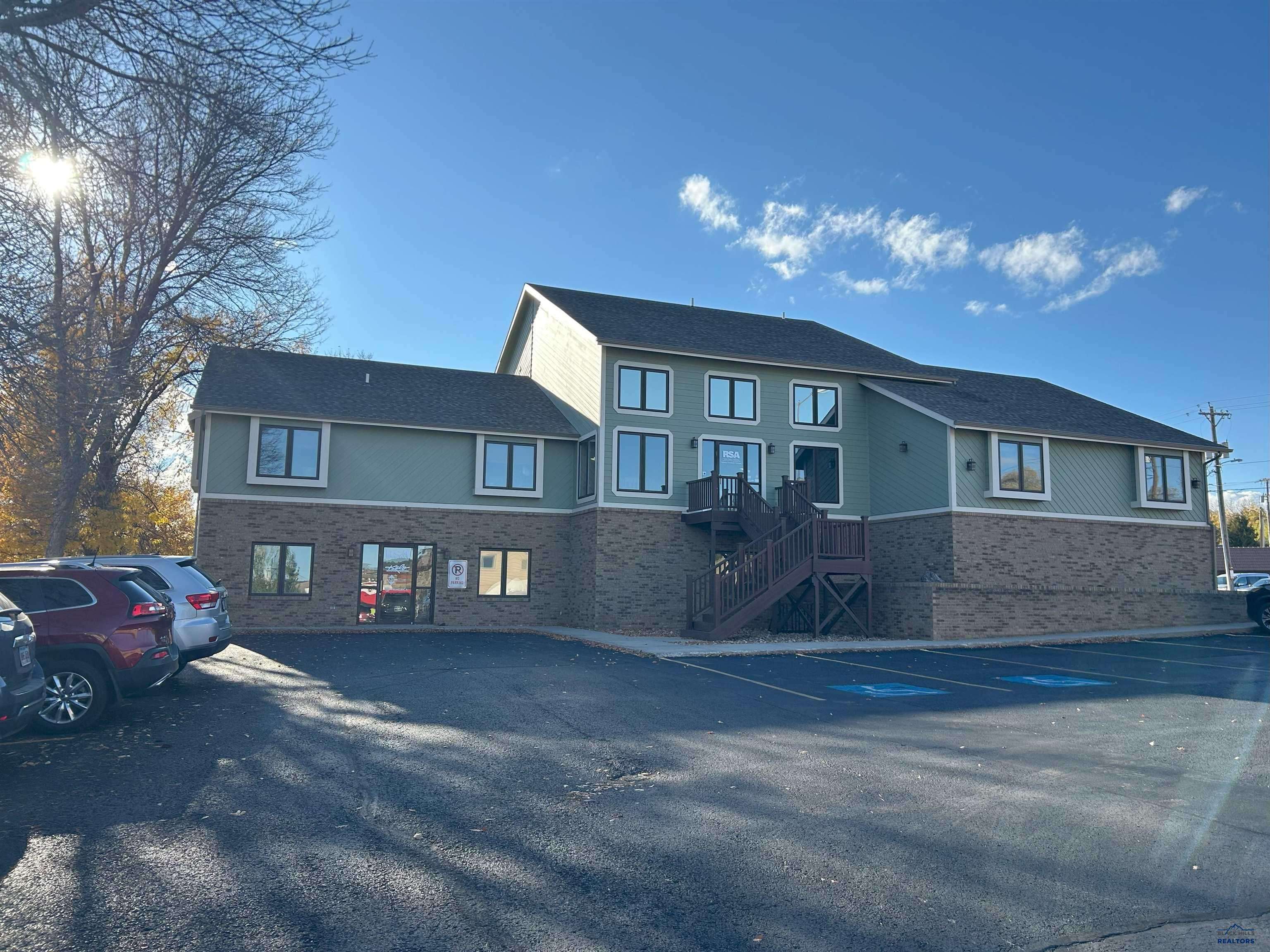 3165 Canyon Lake Dr, Rapid City, SD 57702