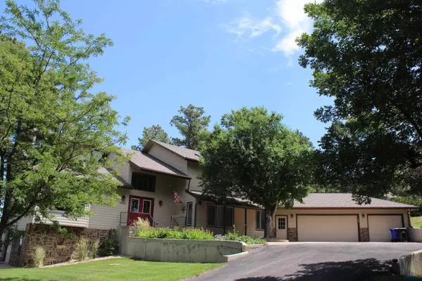 4580 S Glenview Pl, Rapid City, SD 57702-6804