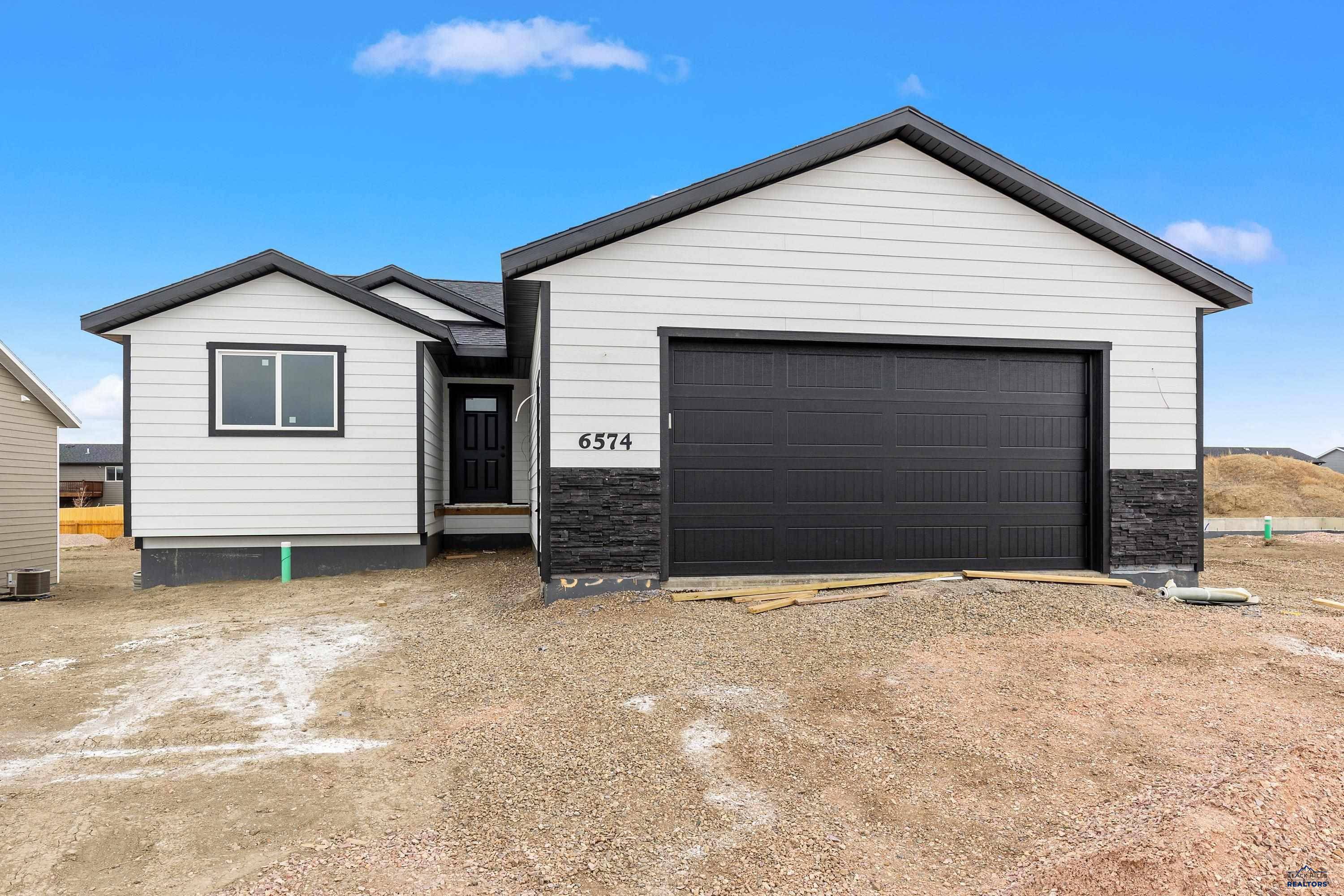 6574 Receda St, Rapid City, SD 57703