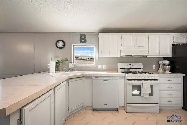 Spearfish, SD 57783,1138 Crow Peak Ln