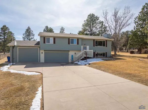 5399 Meadowlark Dr, Rapid City, SD 57702