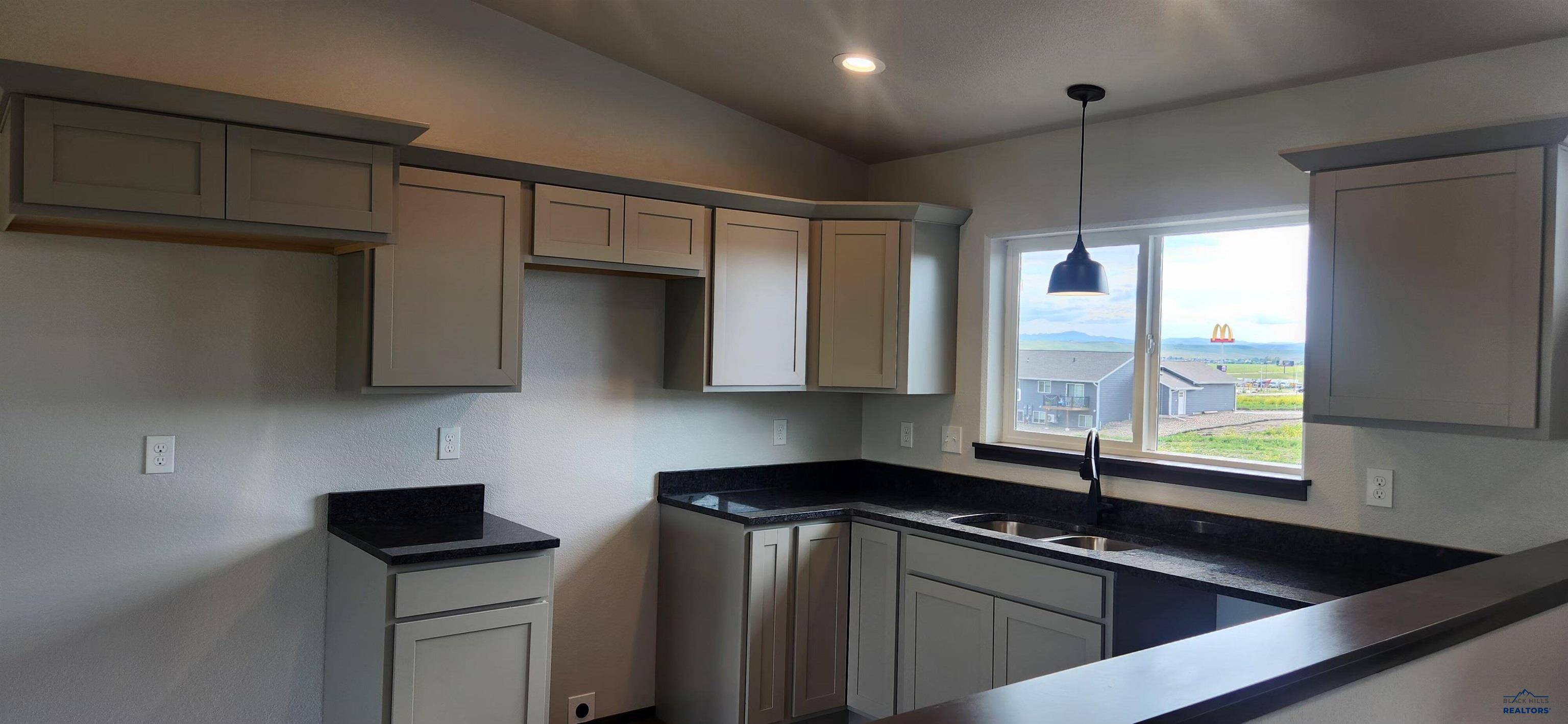 Box Elder, SD 57719,661 LIBERTY PARK DR