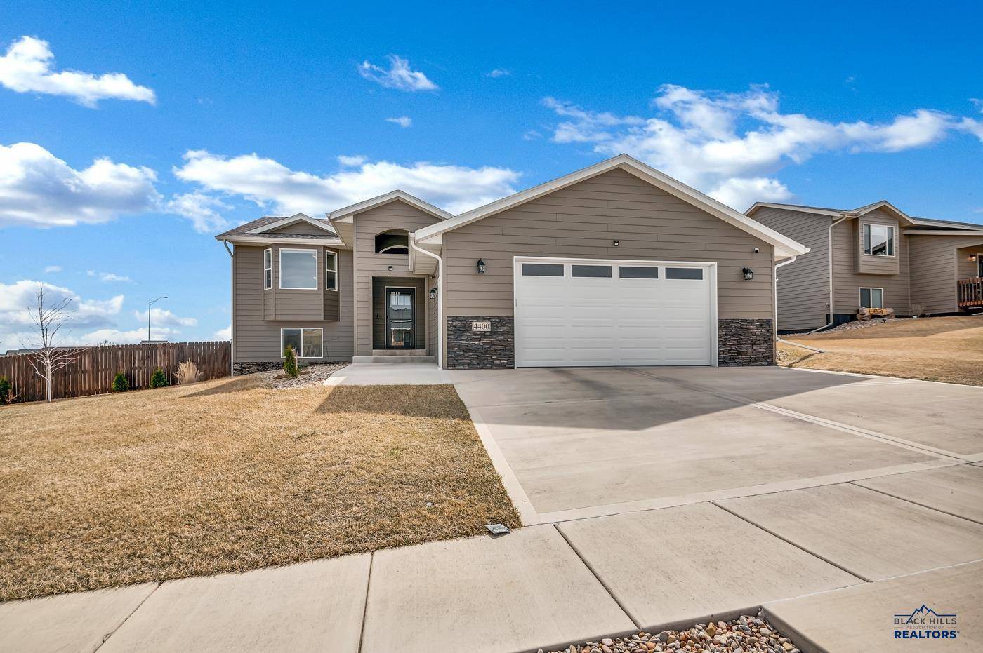 4400 Beringer Dr, Rapid City, SD 57703