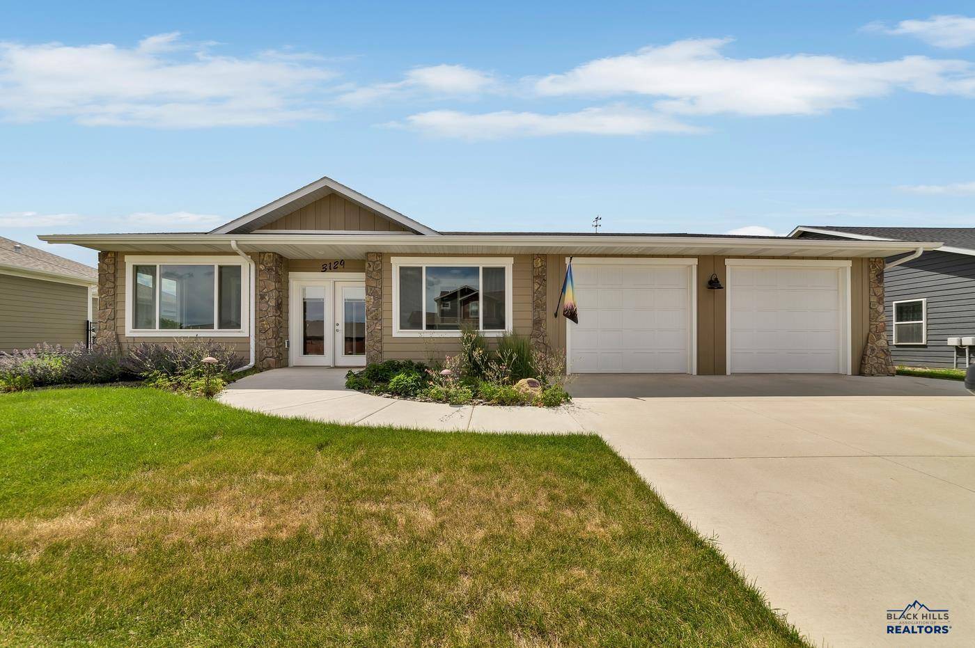 3129 Hazelnut Ln, Rapid City, SD 57703