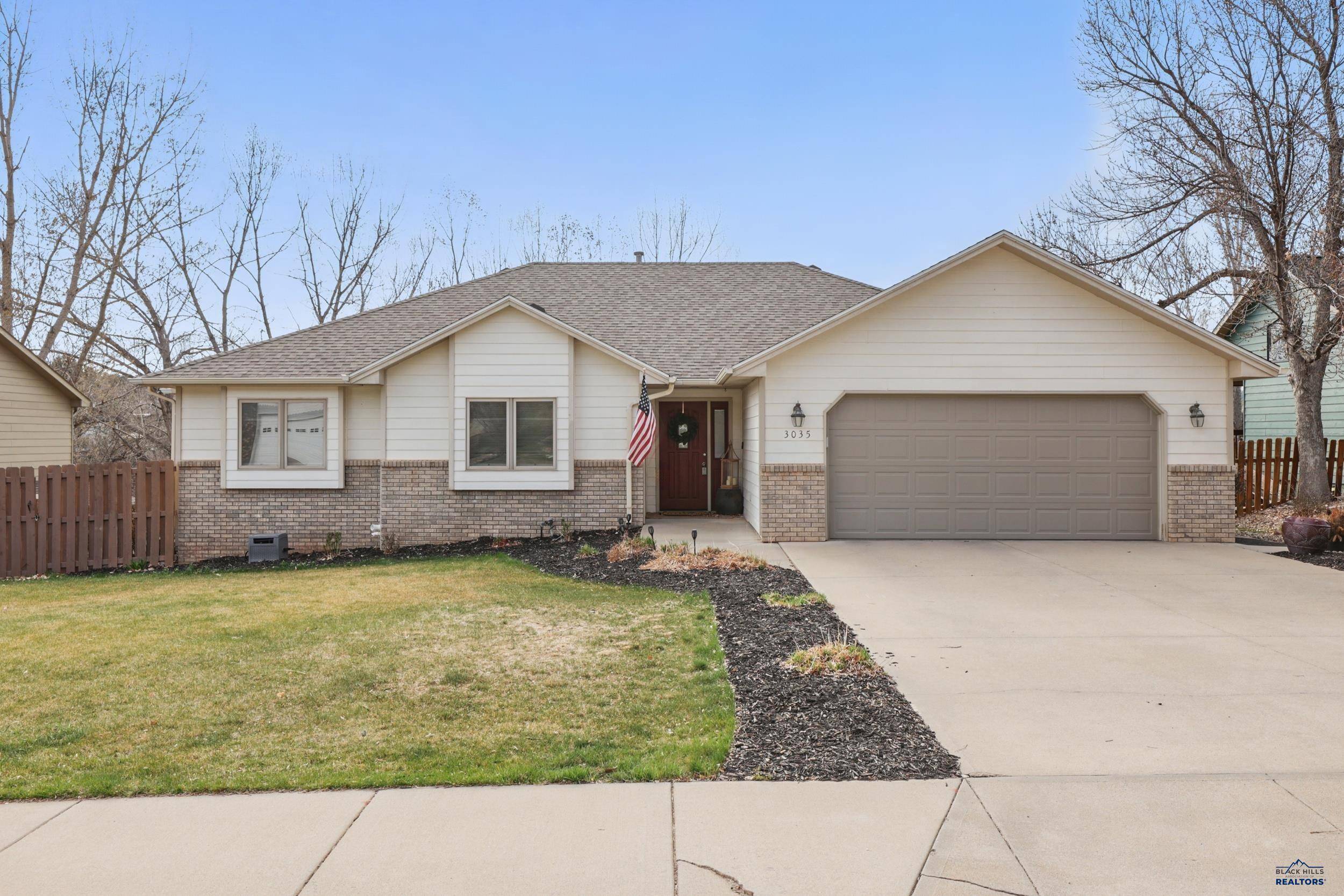 3035 Player Dr, Rapid City, SD 57702