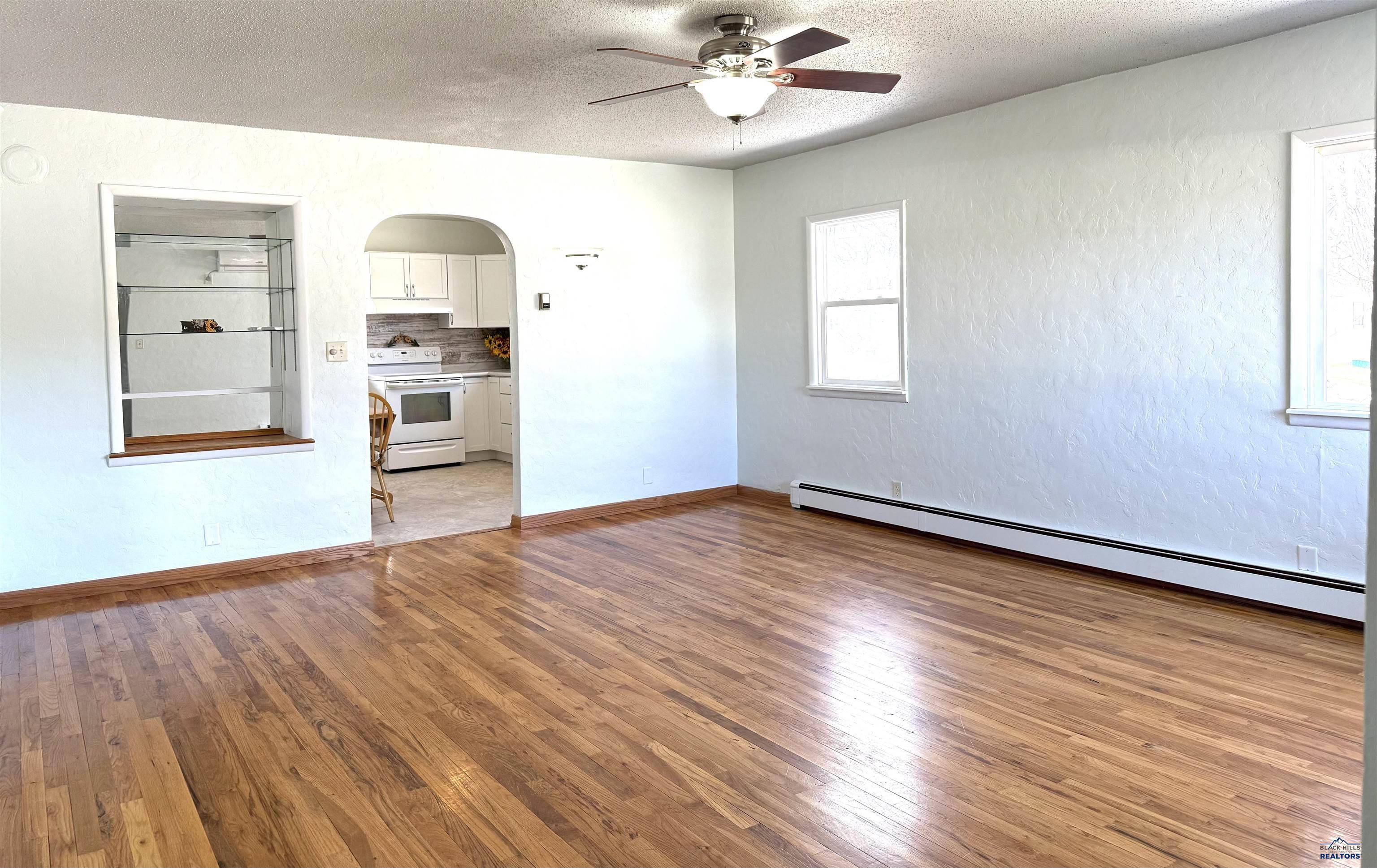 Hot Springs, SD 57747-0000,302 S S 18TH ST