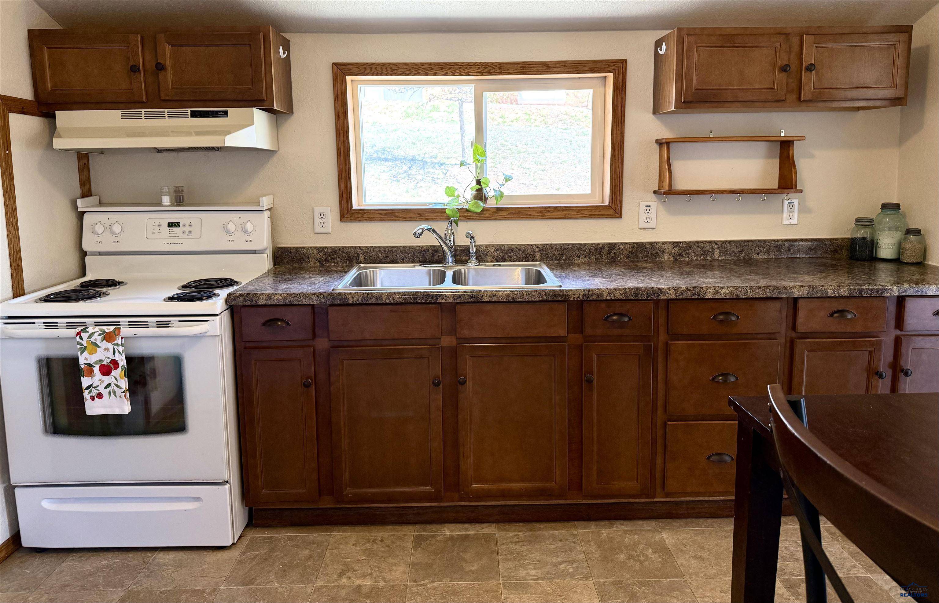Hot Springs, SD 57747-9999,405 N 5th St