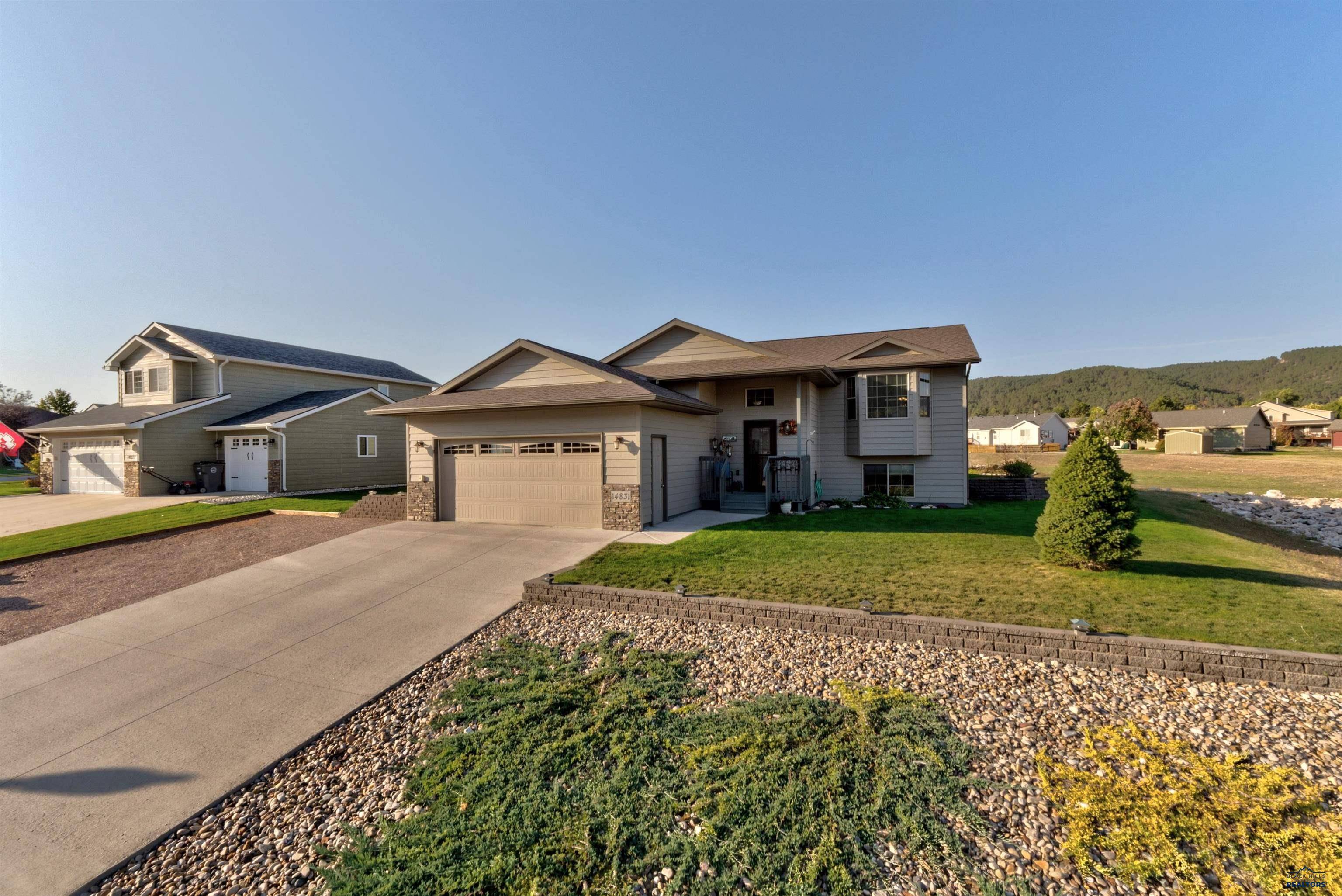 14831 Glenwood Dr, Summerset, SD 57769