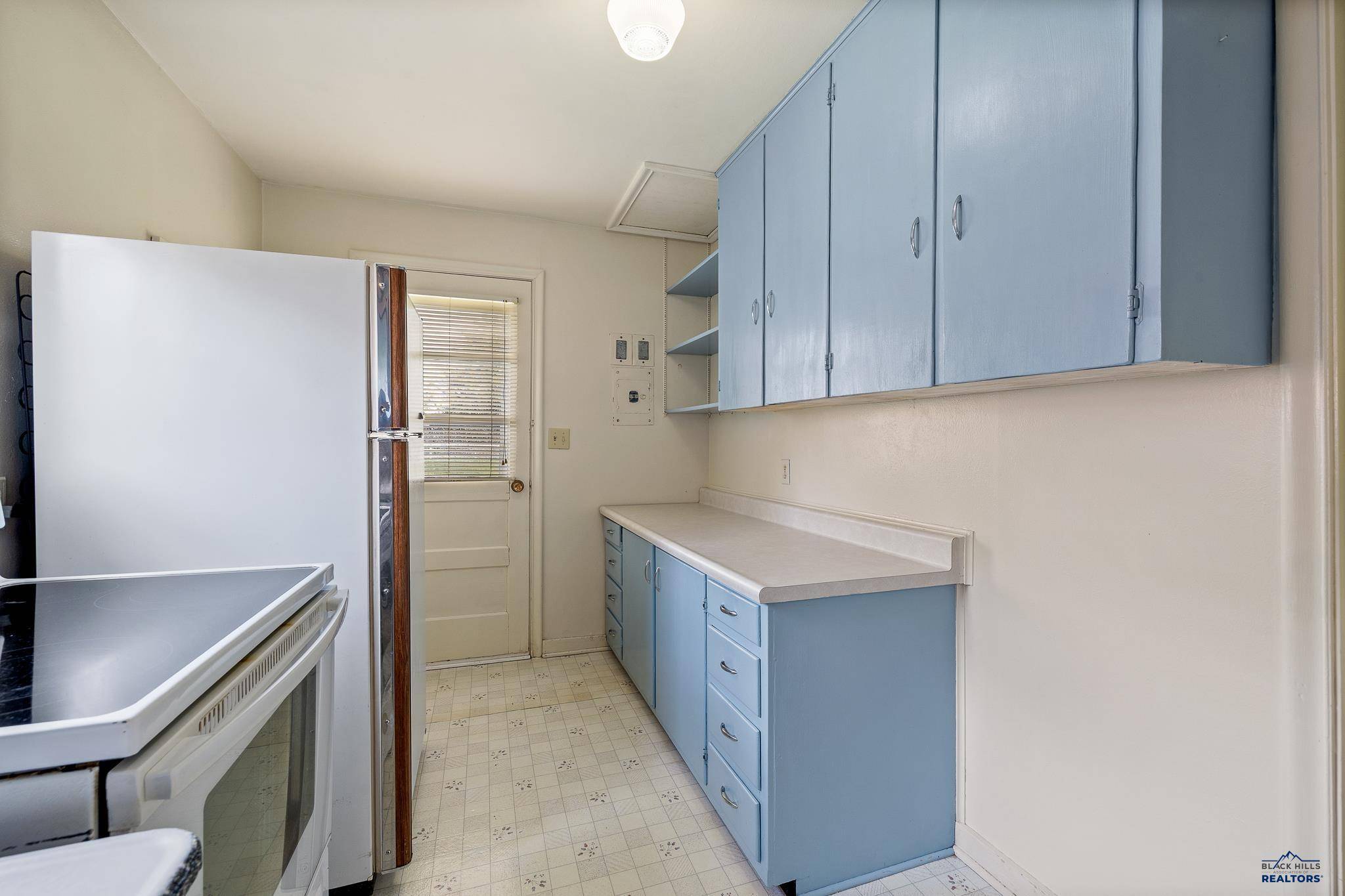 Rapid City, SD 57702,306 S Canyon Rd