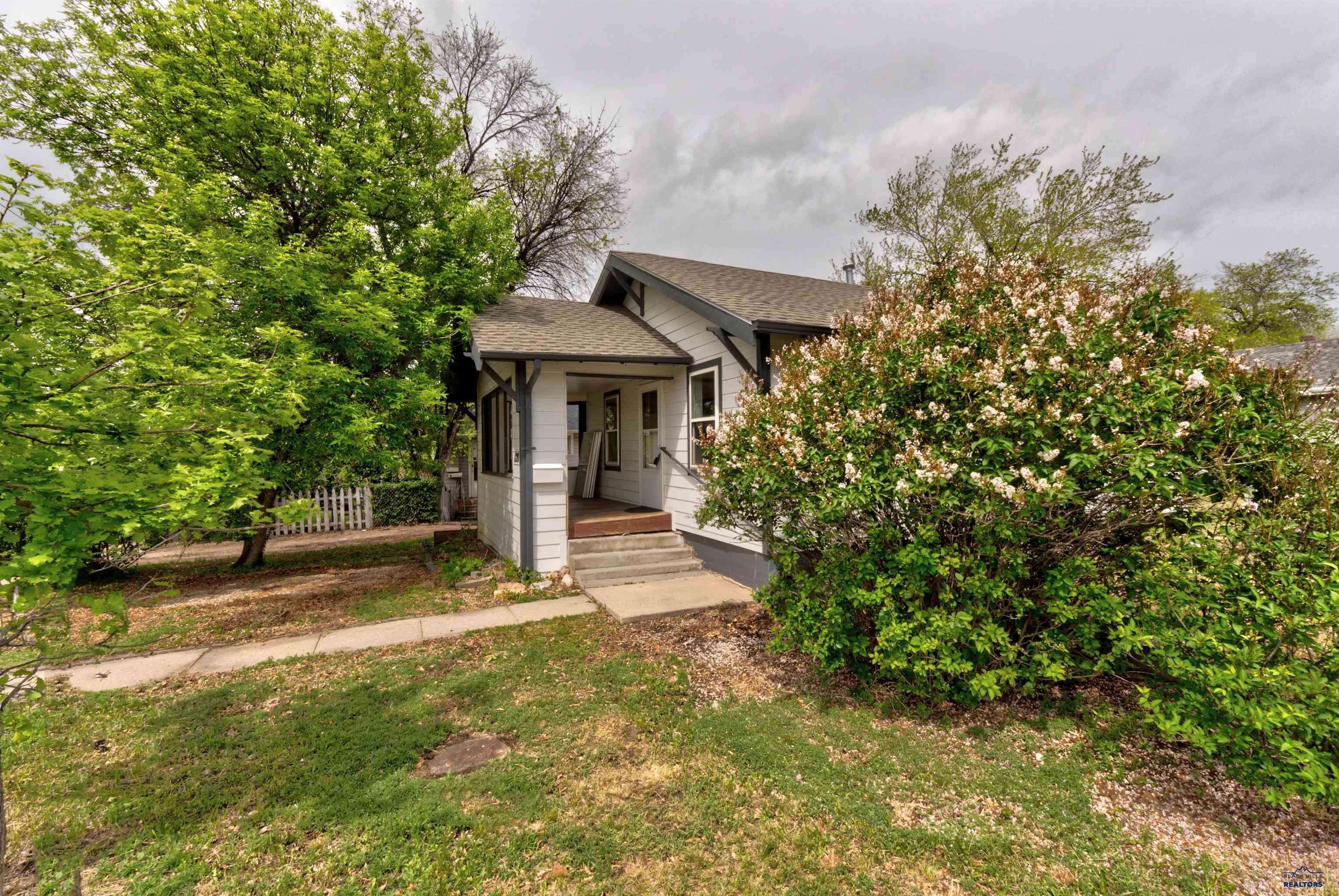820 4th St, Rapid City, SD 57701