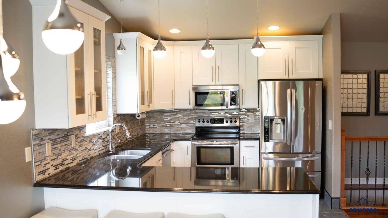 Rapid City, SD 57702,6817 Porthcawl Ct