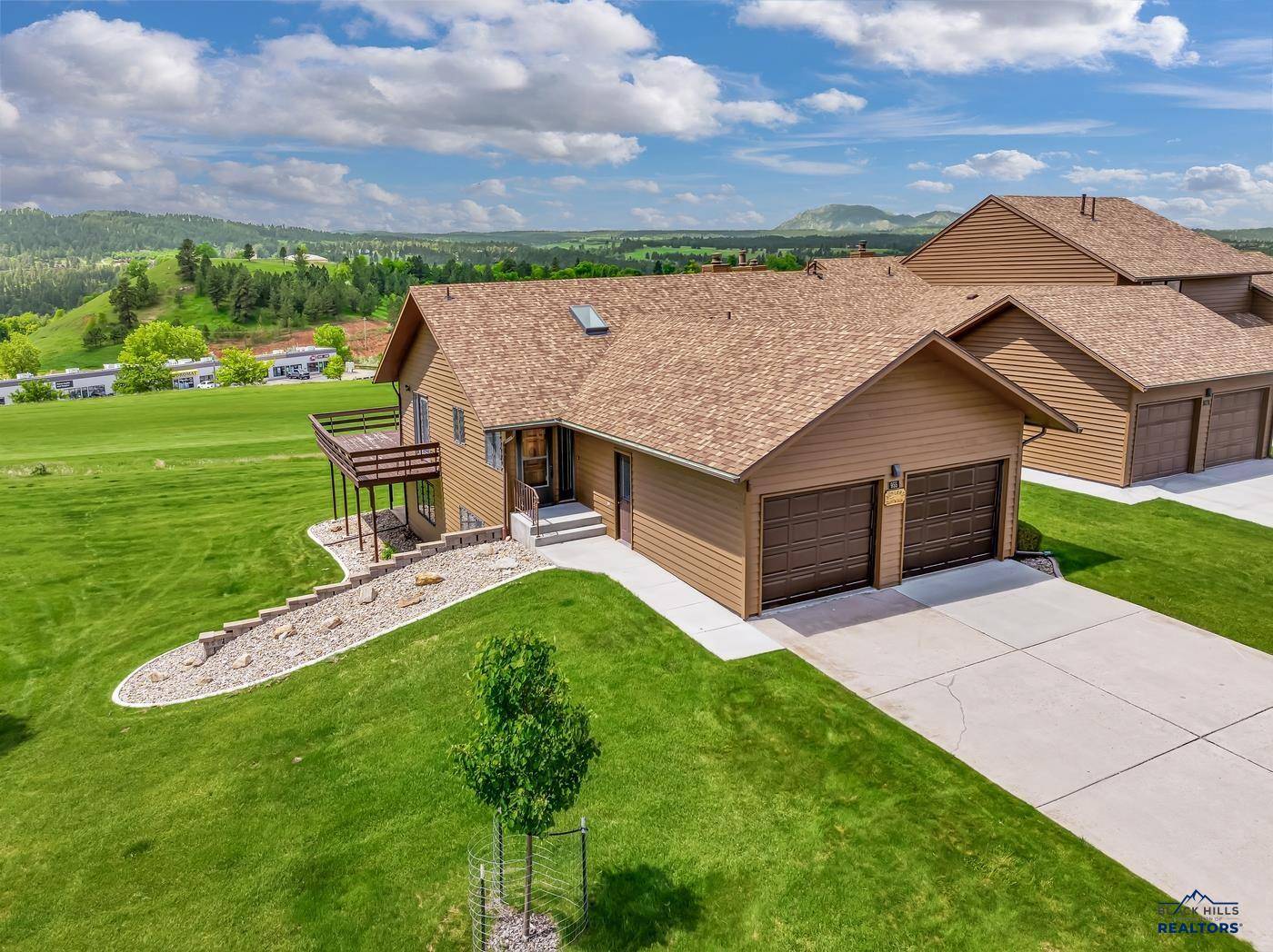 955 Country Club Dr, Spearfish, SD 57783