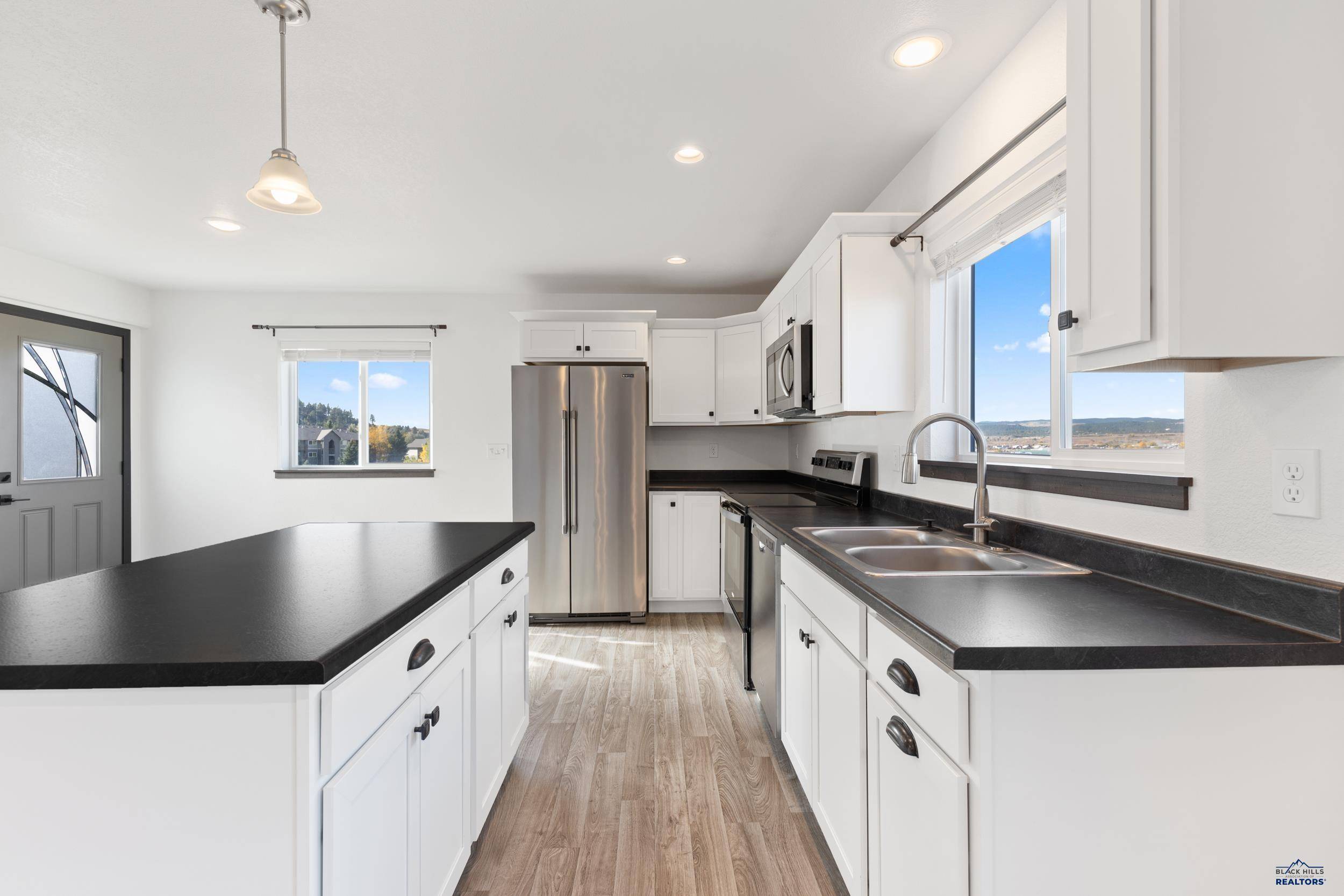 1740 Harmony Heights Ln, Rapid City, SD 57702