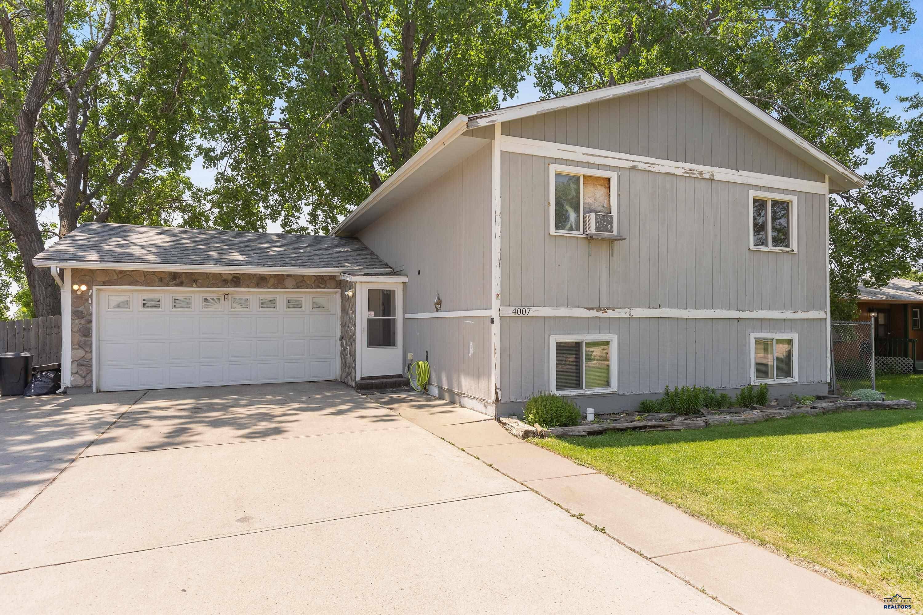 4007 Sherry Ct, Rapid City, SD 57703