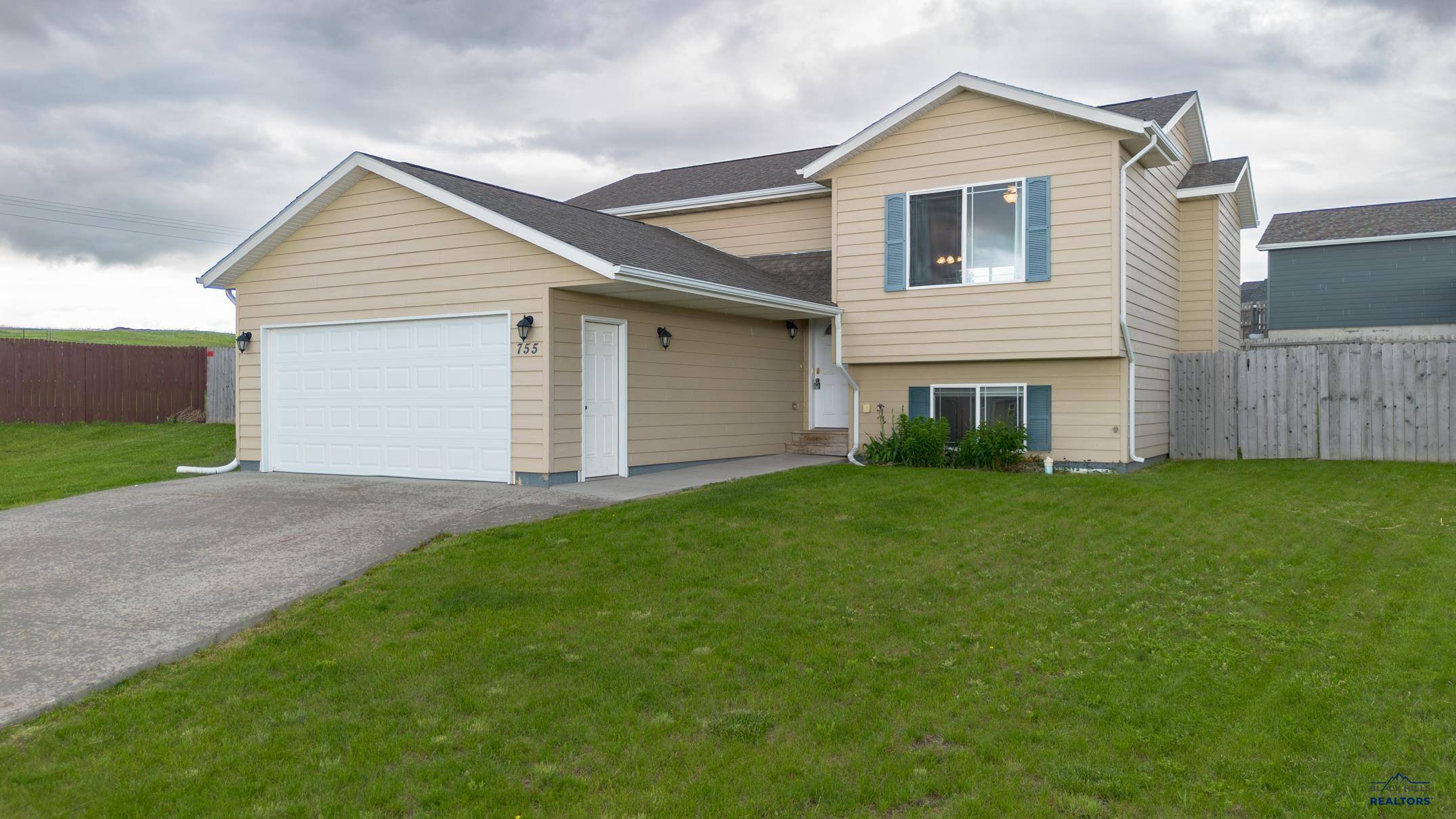 755 Bear Tooth Ct, Box Elder, SD 57719