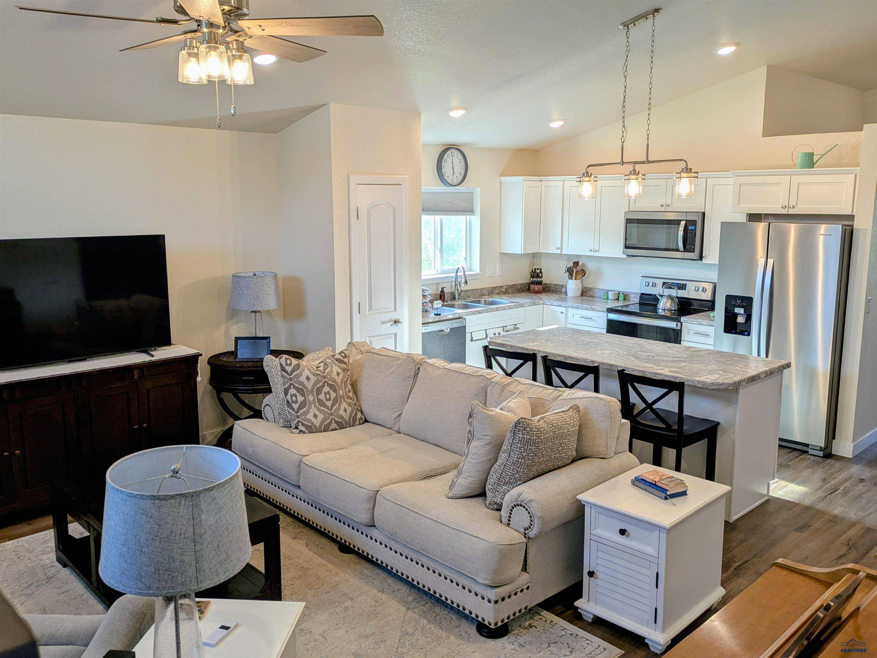 Rapid City, SD 57701,846 Petros Dr