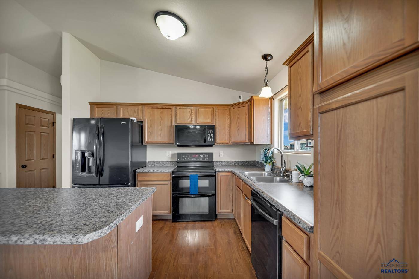 Box Elder, SD 57719,795 Sonic Way
