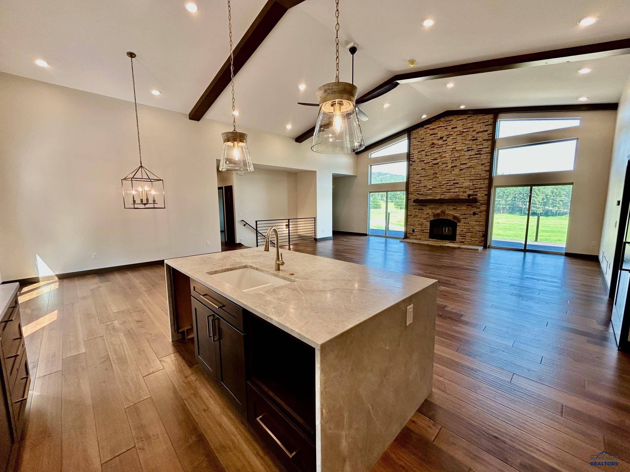 25809 Sidney Trl, Custer, SD 57730